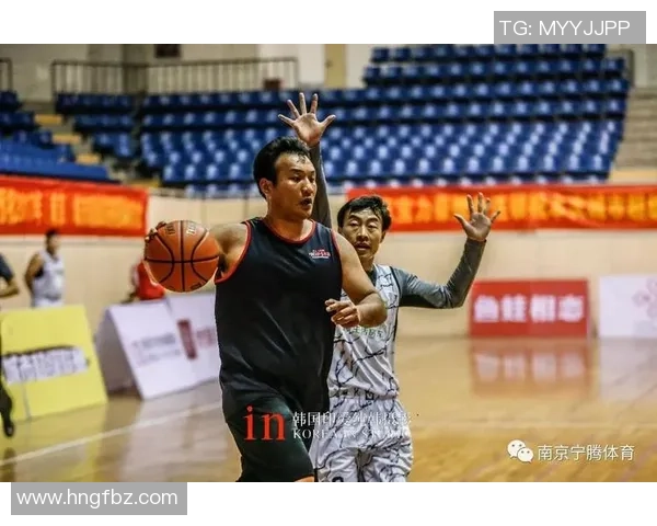 北京篮球队在城市联赛中的默契配合与战术执行分析 北京篮球队在城市联赛中的默契配合与战术执行分析