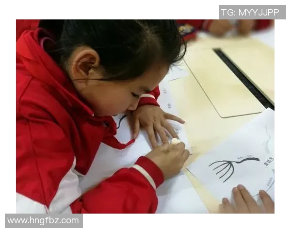 足球小胖胖的成长之路与梦想追逐的精彩故事